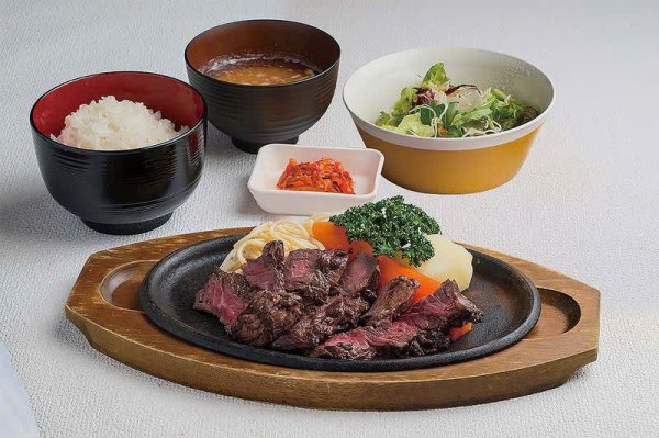 牛ステーキ定食